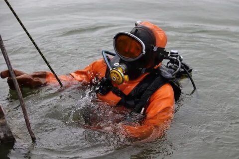 Водолазные работы и спуски
