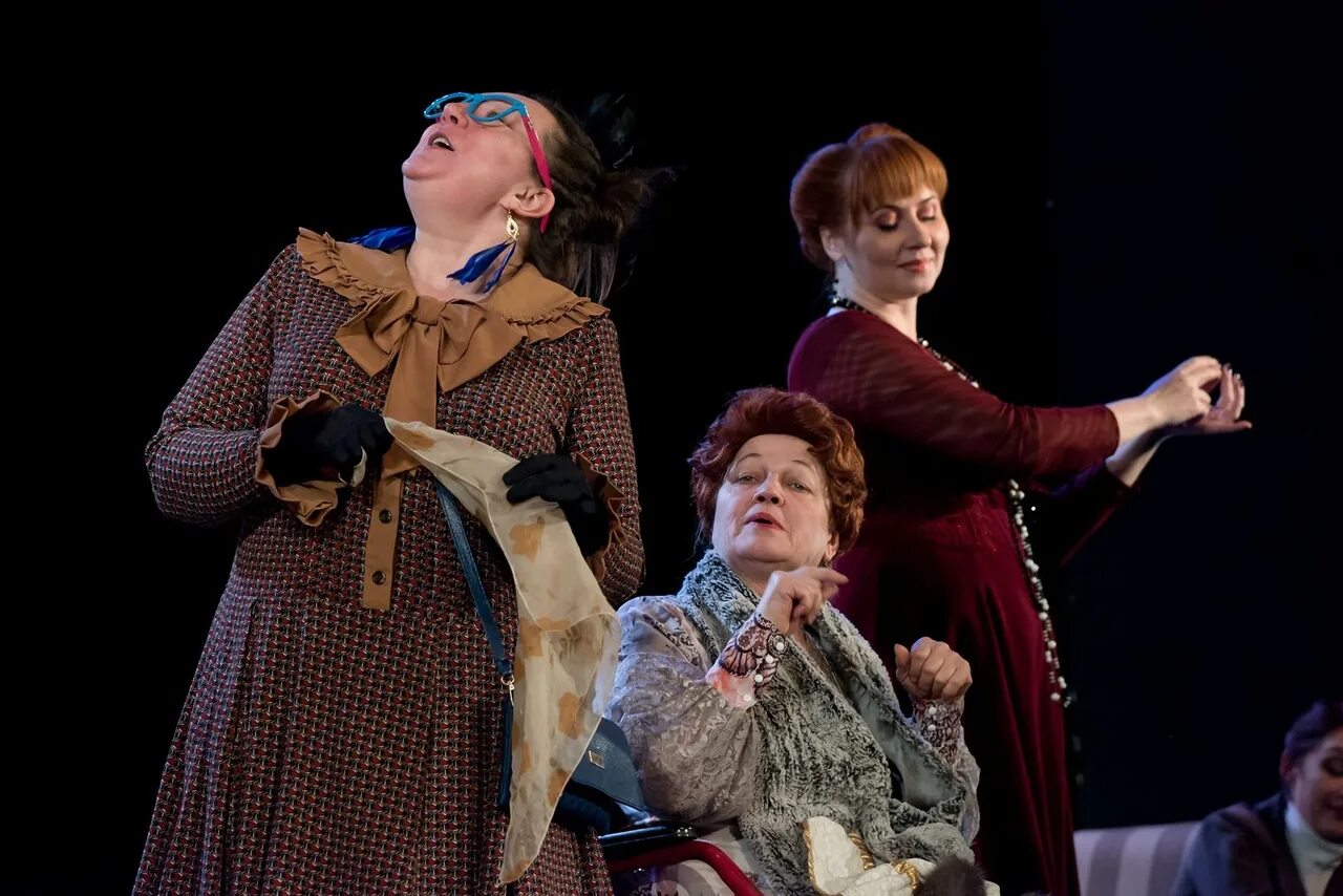 камерный театр воронеж фото. спектакль камерного театра челябинск третья голова. спектакль сын камерный театр. камерный театр январь 2024. дураки дороги театр райкина.