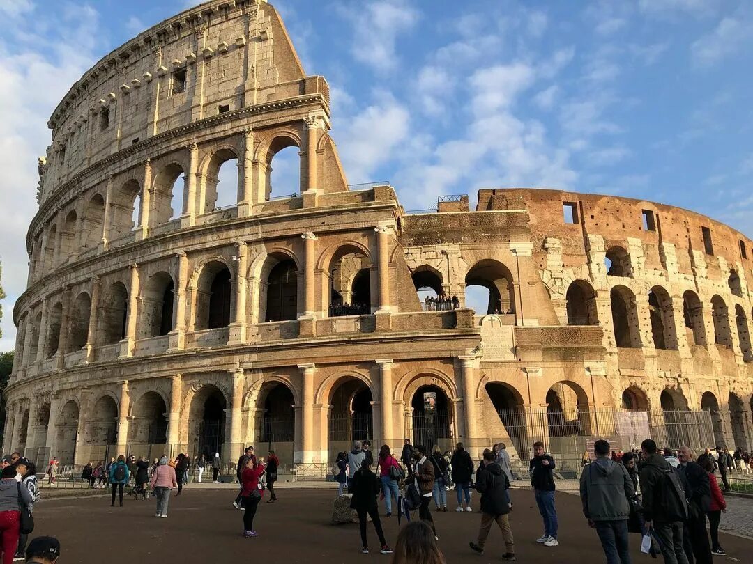 Donde esta el coliseo romano