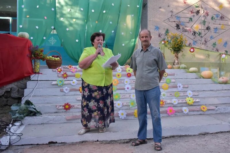 Погода в холмовке бахчисарайского. Школа в Холмовке. Холмовка.