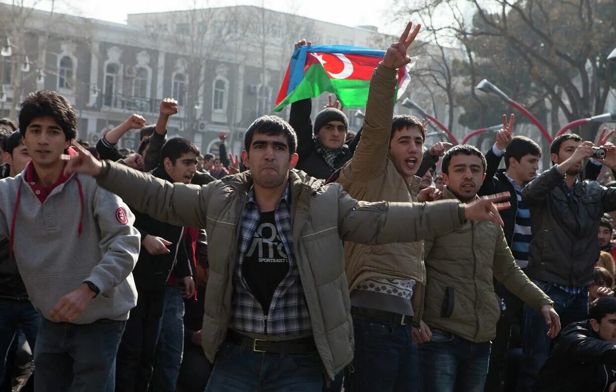 Баку национальность. Митинги в Баку 2003. Азербайджанцы в России. Азербайджанцы националисты. Азербайджанцы в Баку.