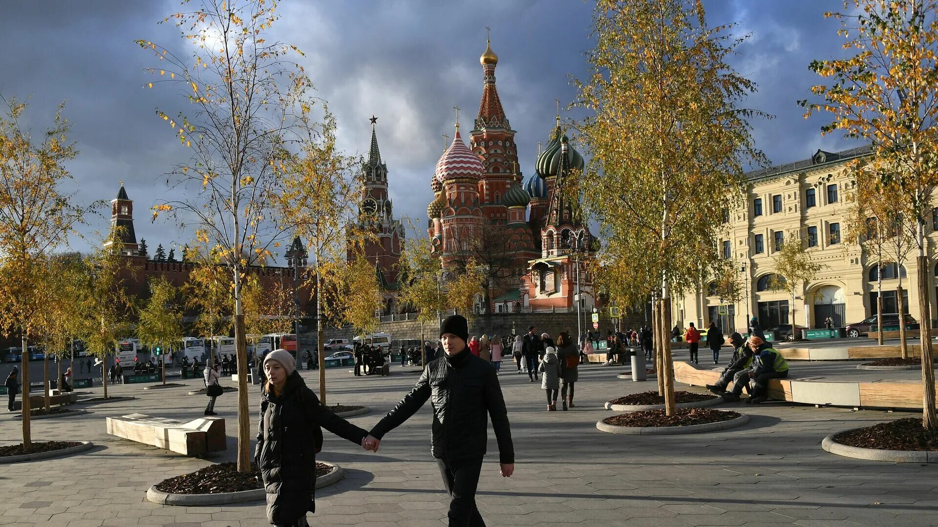 Москва в ноябре. Москва в начале ноября. Москва в ноябре фото. Москва ноябрь дождь.