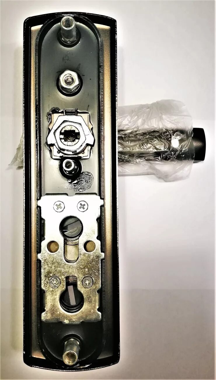 Ручки Master-Lock ml-300 quatro. Ручки Master Lock ml300. Ручка мастер лок ml 300. Ручки на планке Masterlock quatro ml-300.