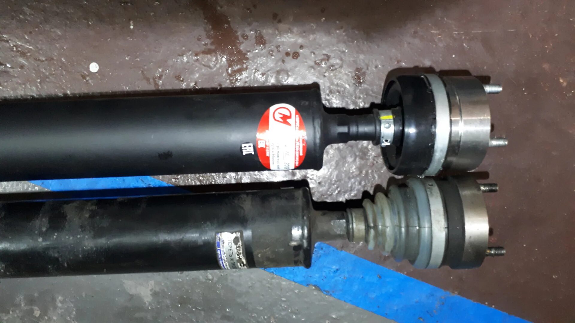 Кардан шеви нива на шрусах. Шрусовый кардан на ниву шевроле. Шрус кардана нива шевроле. Шрус кардана нива 2121. Шрусовый кардан на ниву шевроле.