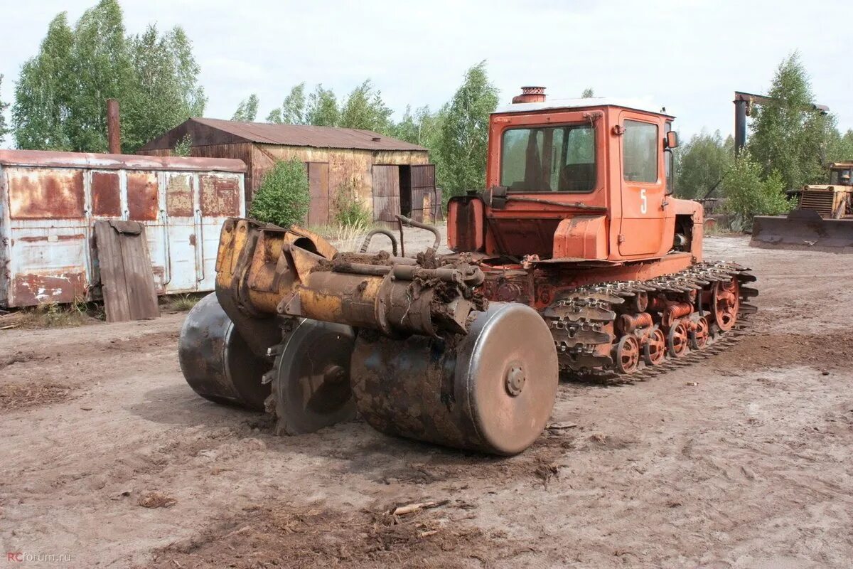 Болотные тракторы. Болотные тракторы. Болотные тракторы. Болотные тракторы. Т-150 трактор гусеничный и дт 75.