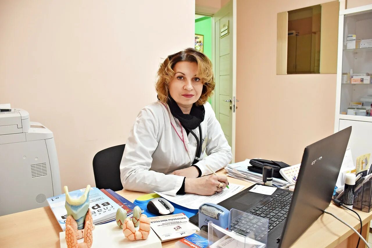 Эндокринолог картинки. Прием эндокринолога. Эндокринолог. Эндокринолог картинки. Врач эндокринолог.
