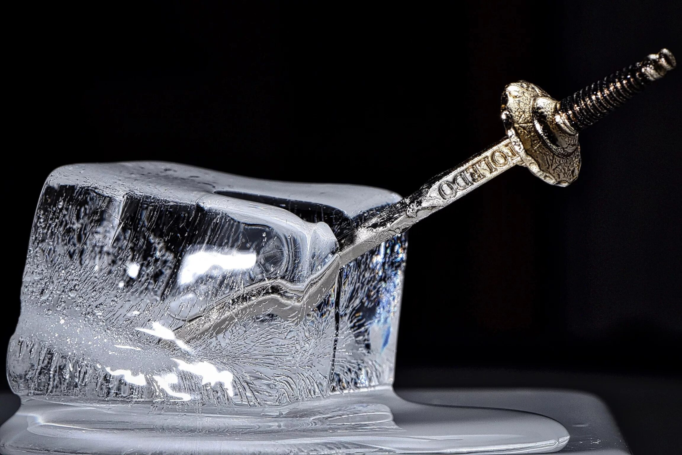 If you leave ice on the table