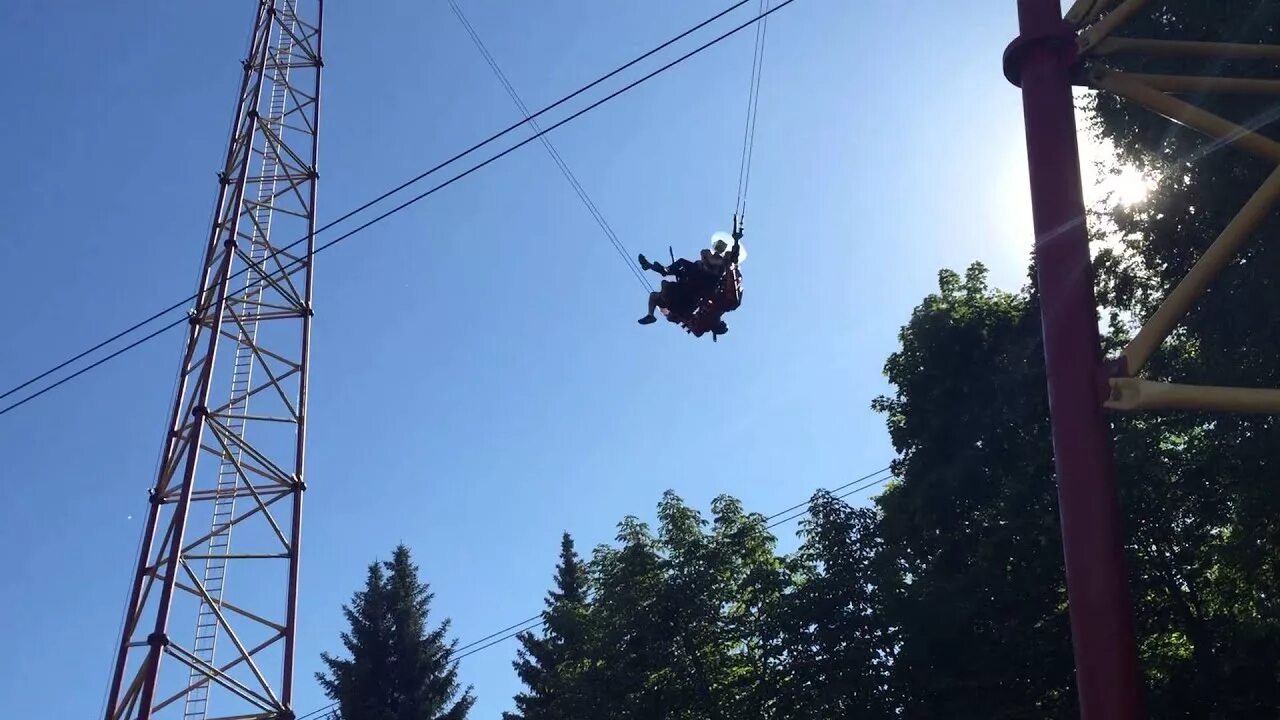 Дива остров катапульта видео. Катапульта аттракцион в питере диво остров. Аттракцион рогатка на крестовском острове. Бустер аттракцион диво остров. Катапульта диво остров видео.