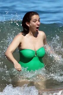 Maya rudolph boobs.