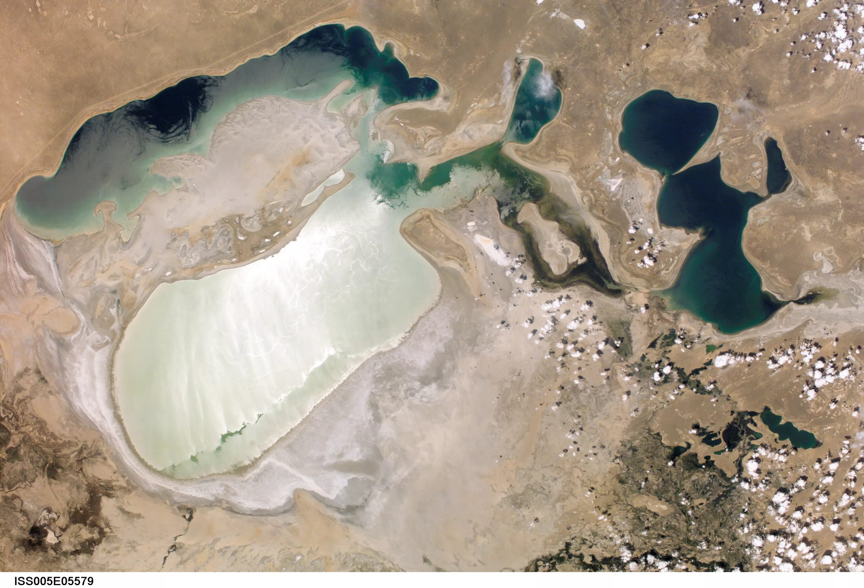 Аральское море вид из космоса. Аральское море 2022. Аральское море 2020. Арал ауа. Арал ауа.