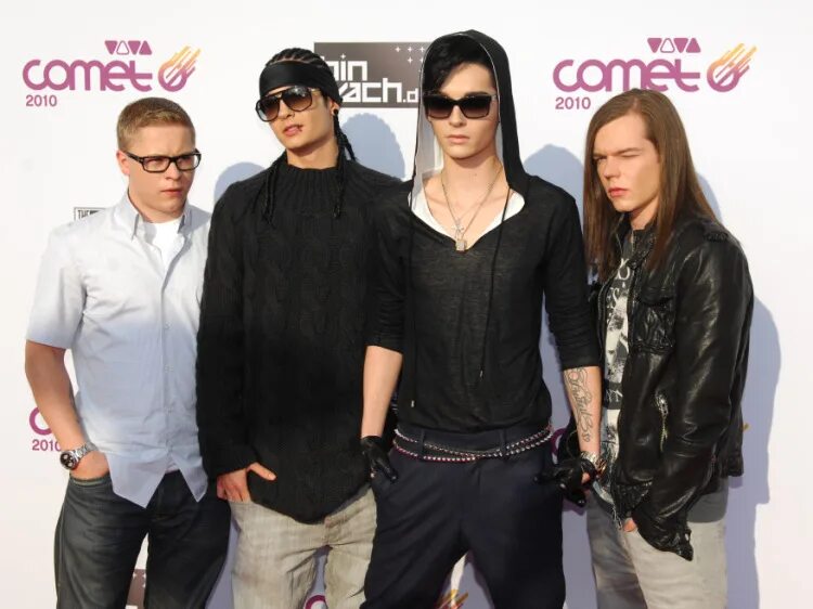 Группа Tokio Hotel 2022. Tokio Hotel солист. Группа Tokio Hotel 2010. Группа Tokio Hotel рок-группы Германии. Группы 2010 х