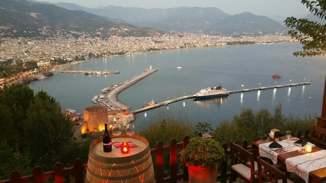 Kale Panorama Restaurant Алания. Ресторан Кале панорама Аланья. Ресторан панорама Турция Аланья. Ресторан панорама Алания. Аланья турция панорама