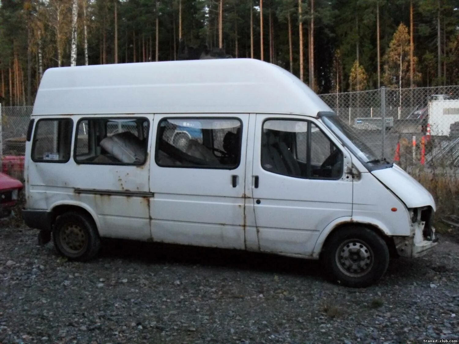 Форд транзит 95 года. Ford Transit с высокой крышей 1999. Форд Транзит 1990 ГАЗ 2705. Форд Транзит 1998 высокая крыша.