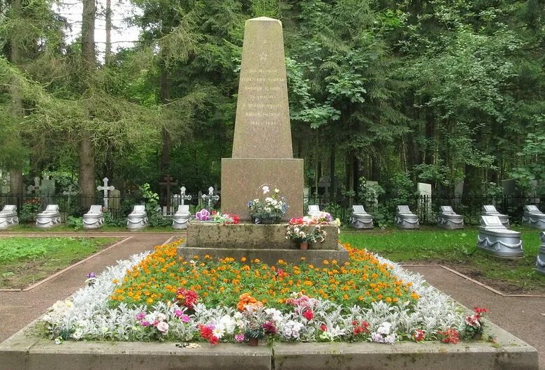 Парголово северное кладбище. Северное кладбище парголово. Северное кладбище памятники. Северное кладбище березовый участок. Северное кладбище парголово.