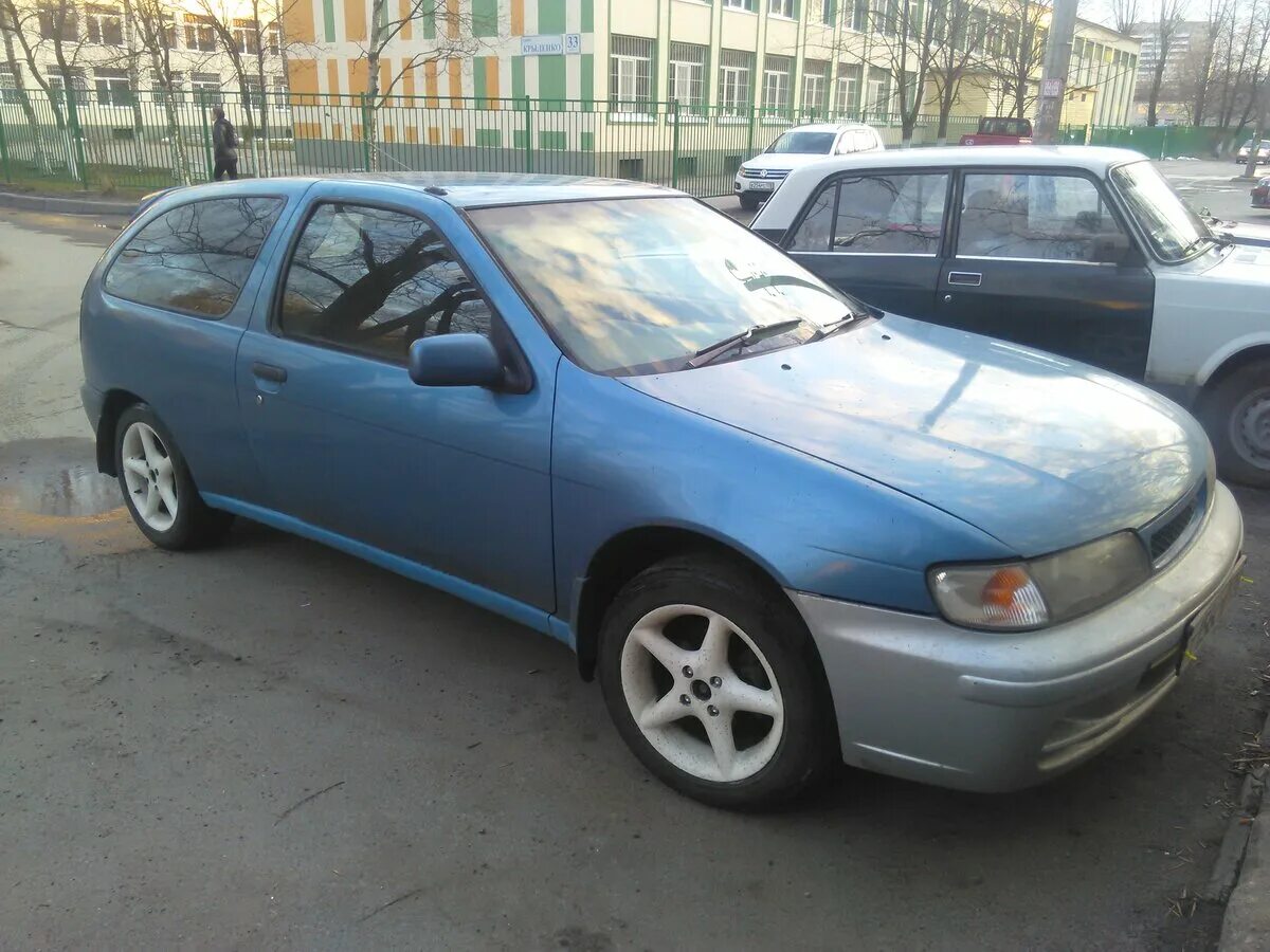 Nissan Almera N15 рестайлинг хетчбэк 3-дв.
