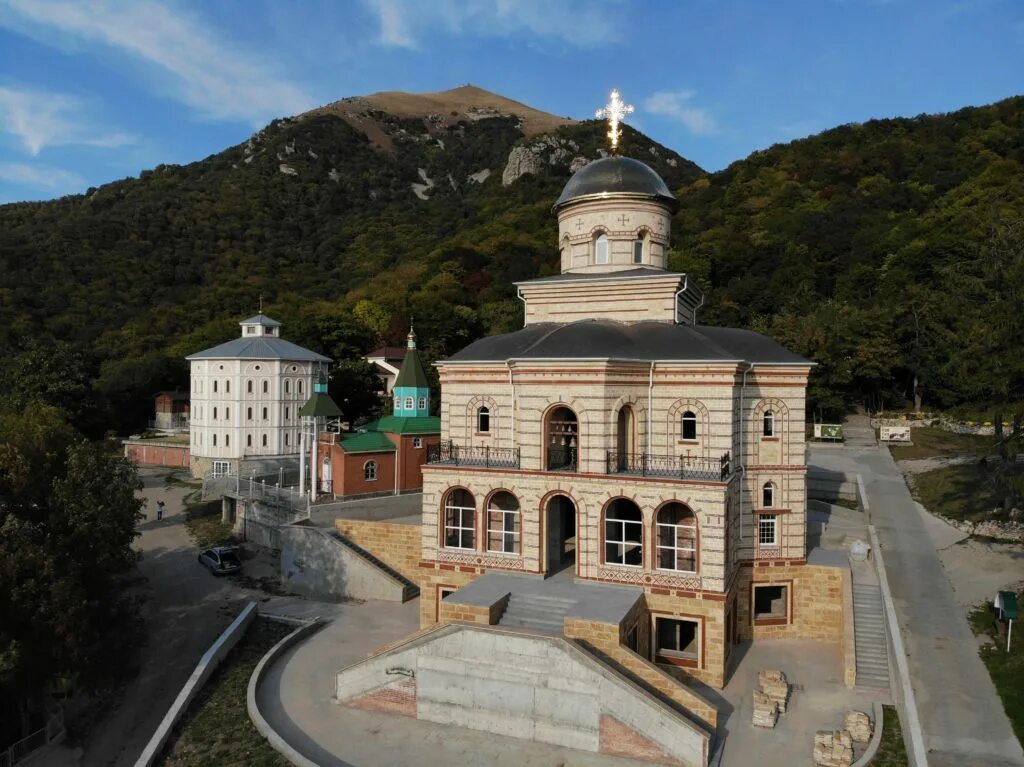 Гора бештау мужской монастырь пятигорск