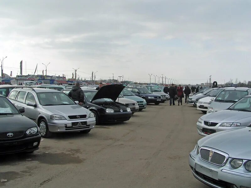 Авто в белоруссии бу. Люберецкий авторынок автогарант. Самый большой авторынок в белоруссии. Авторынок белоруссии. Авторынок в белоруссии бу.