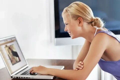 Женщину для общения в интернете