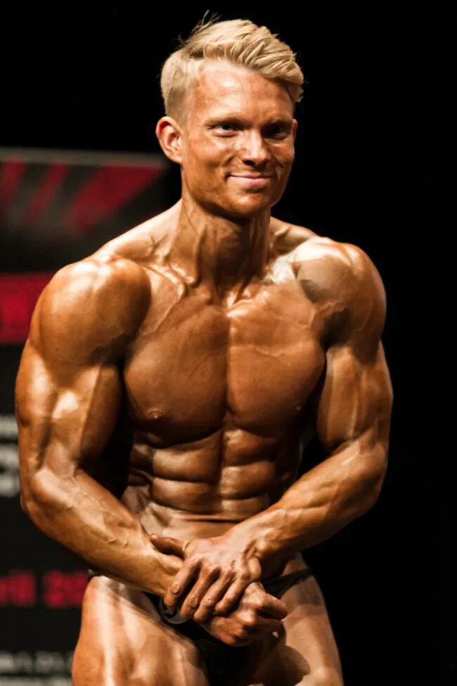 Натуральный атлет. Натуральные культуристы. Эктоморф бодибилдер. Бодибилдинг мужчины. Натуральные культуристы.