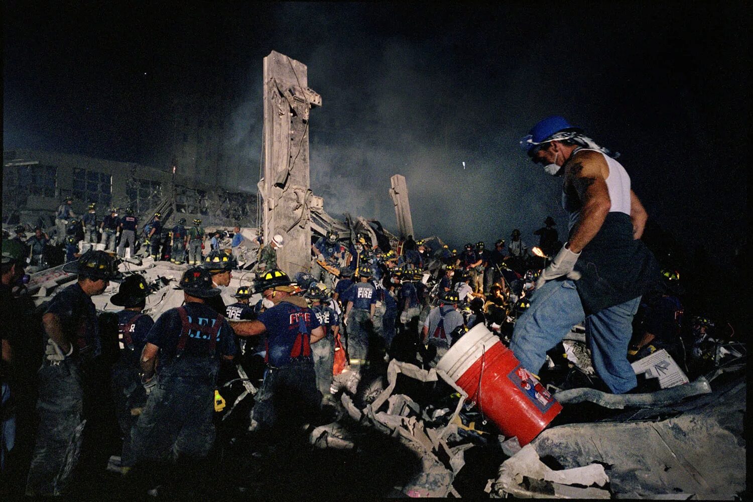 протесты в беларуси 2020 9 августа. 11 сентября 2001 года террористическая атака на сша. 9 11 августа. башни-близнецы теракт 11 сентября. башни-близнецы теракт 11 сентября 2001.