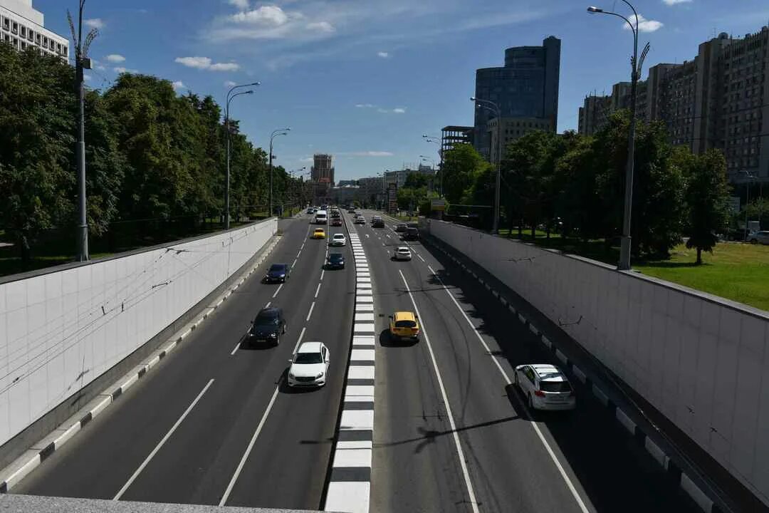 200 метров москва. Октябрьский тоннель Москва. Тоннель на садовом кольце. Тоннель садовое кольцо в Москве. Автомобильные тоннели Москвы.