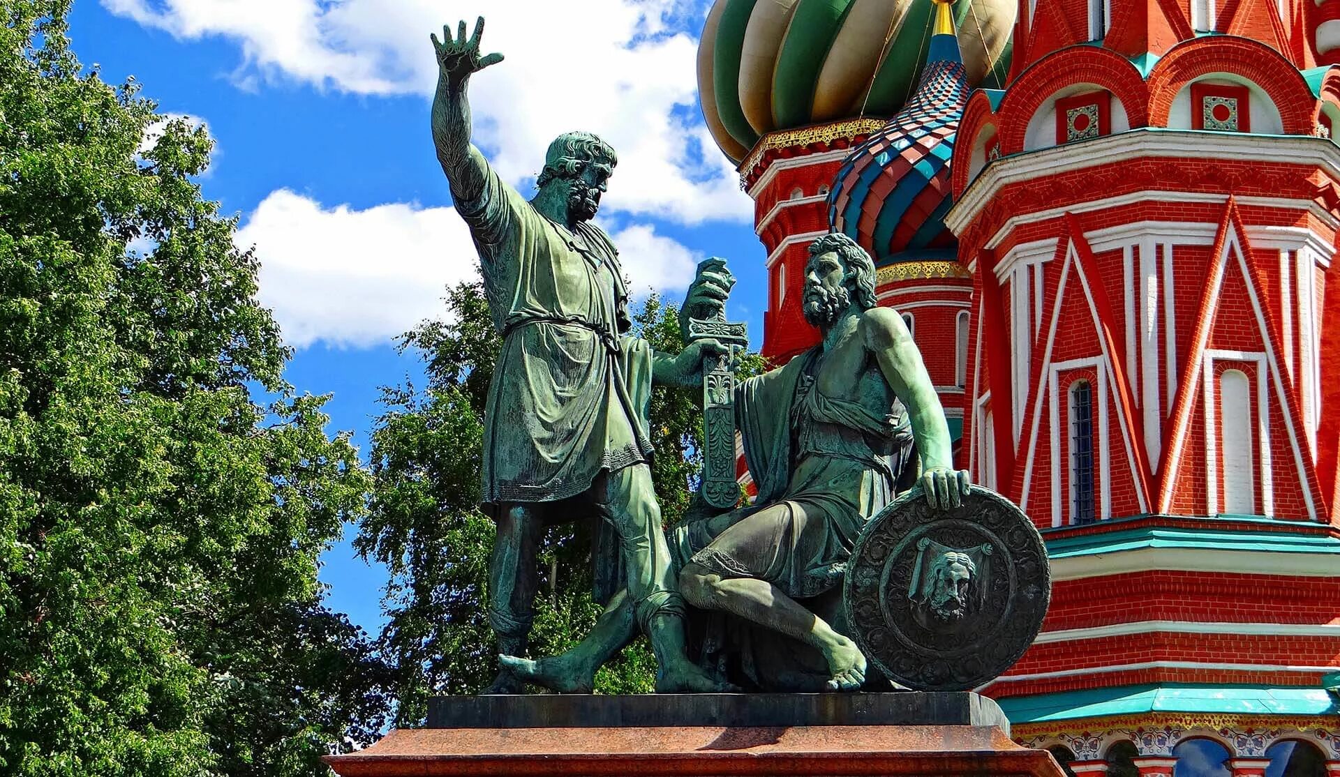 Памятник минину и пожарскому на красной площади в москве. Памятник минину и пожарскому на красной площади в москве. Памятник минину и пожарному. Мартос памятник минину и пожарскому в москве. Памятник минину и пожарскому на красной площади в москве.