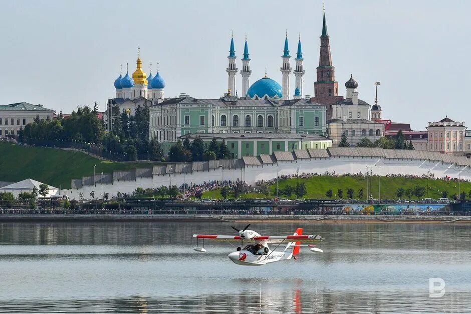 Погода татарстан 2 недели. Казань. Полет над Казанью. 30 Августа в Татарстане. Климат Татарстана фото.