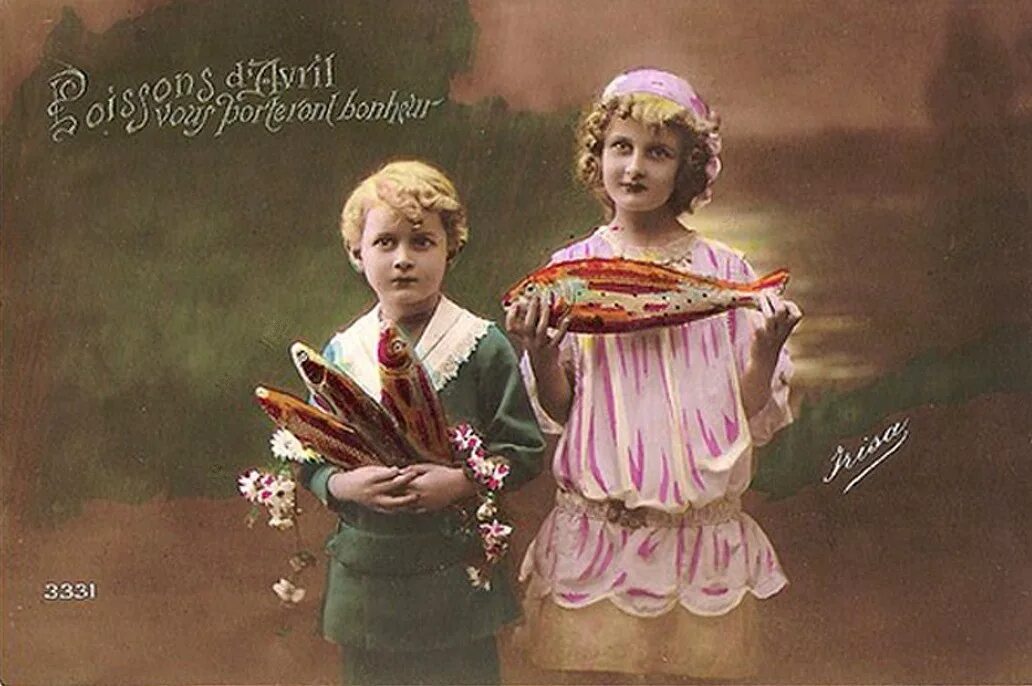 старинные открытки с 1 апреля. 1 апреля ретро. старое апреля. апрель природа. мальчик с рыбой.