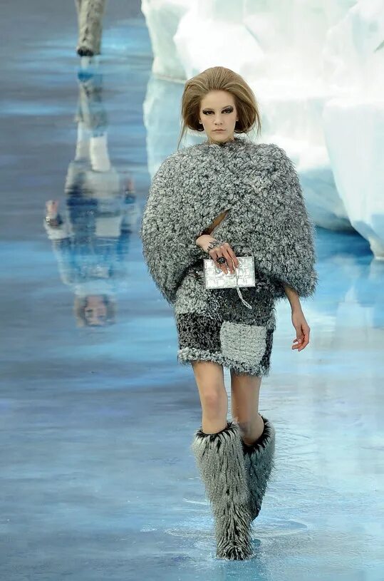 Тонирование звезд на balmain. Chanel frost. Balenciaga alligator. Кэтрин хардинг. Balmain образы.