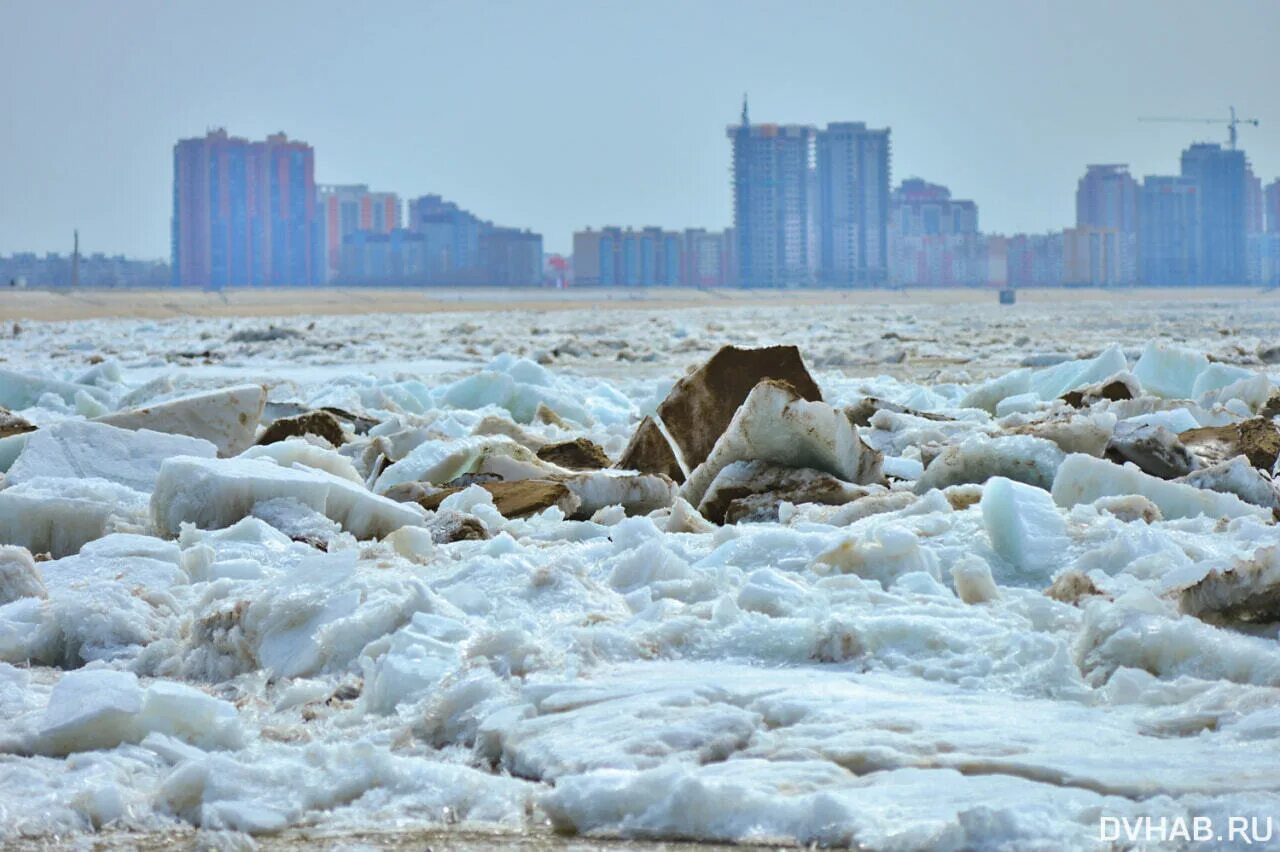 Ледоход на амуре. Ледоход Хабаровск. Ледоход на реке. Ледоход на Амуре 2023. Набережная Самара ледоход.