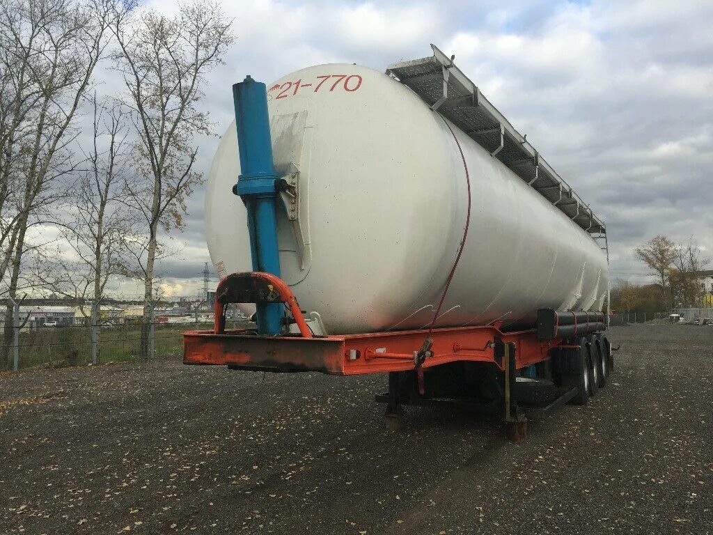 Американские вагон цистерна. Презентация на тему цистерна. Цистерна с топливом. Жд цистерна сибур. Налив нефтепродуктов в жд цистерны.