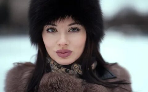 Зима женщина шуба