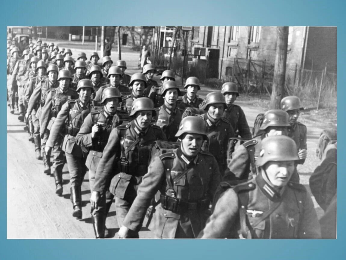 Начало военный 41. Армия вермахта в 1941. Армия Германии 1941. Немецкая армия Вермахт. Марширующая армия Германии 1941.