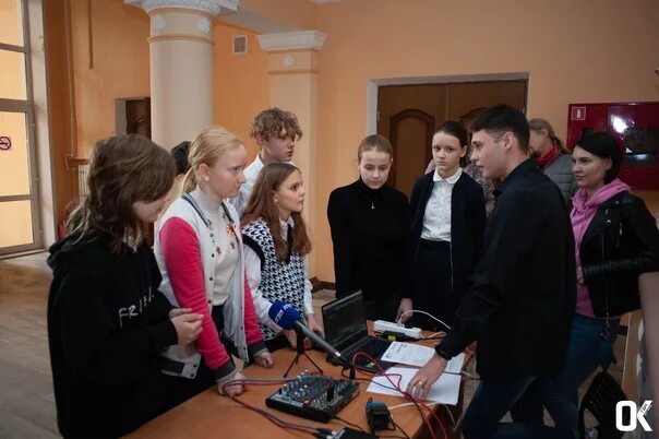 Физкультурный квест в школе с второклассниками. Дк квесты. Дк студеновский липецк. Дк квесты. Играют в крокодил.