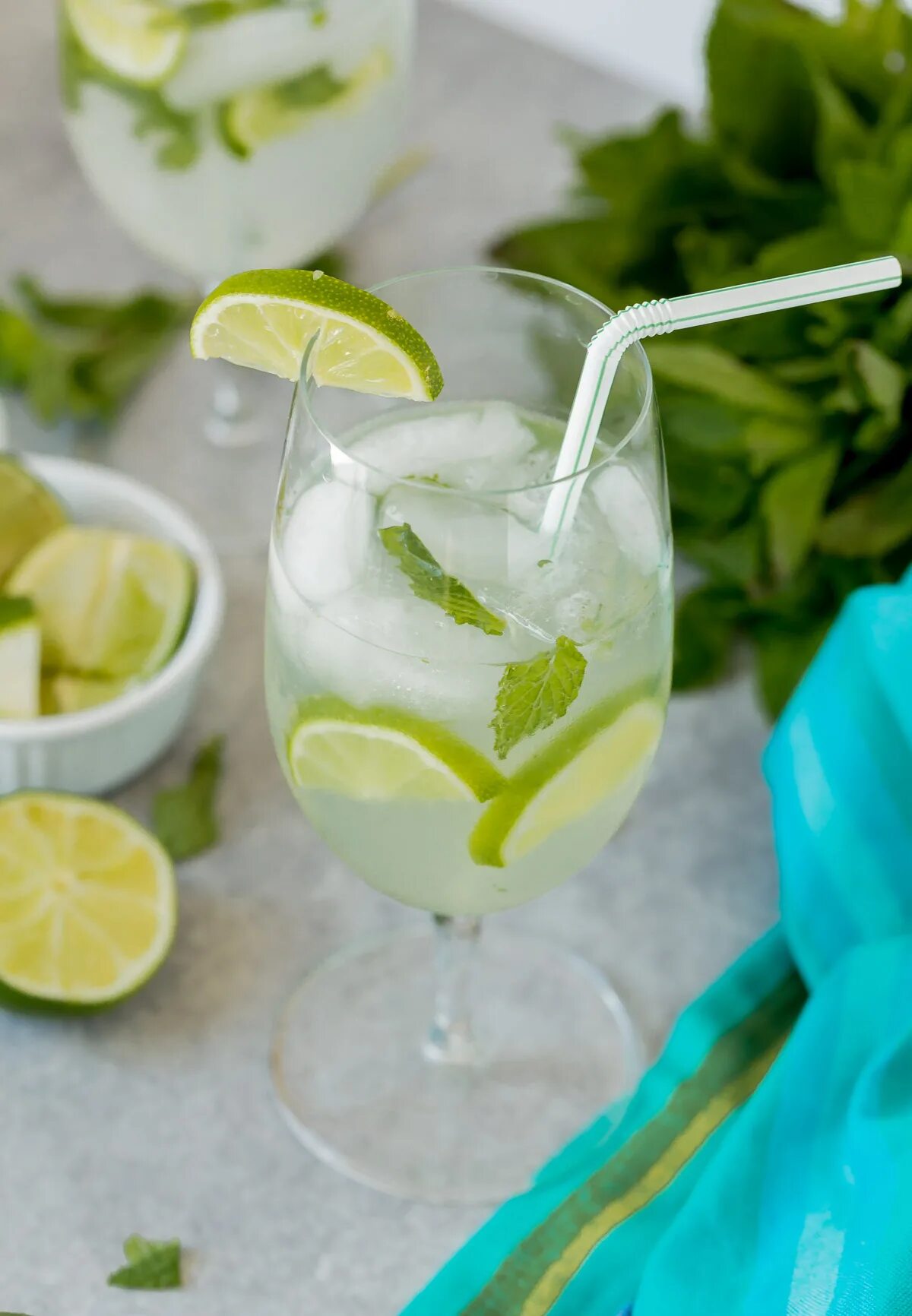 Мохито лет. Mojito cocktail. мохито коктейль. лемонарии мохито.