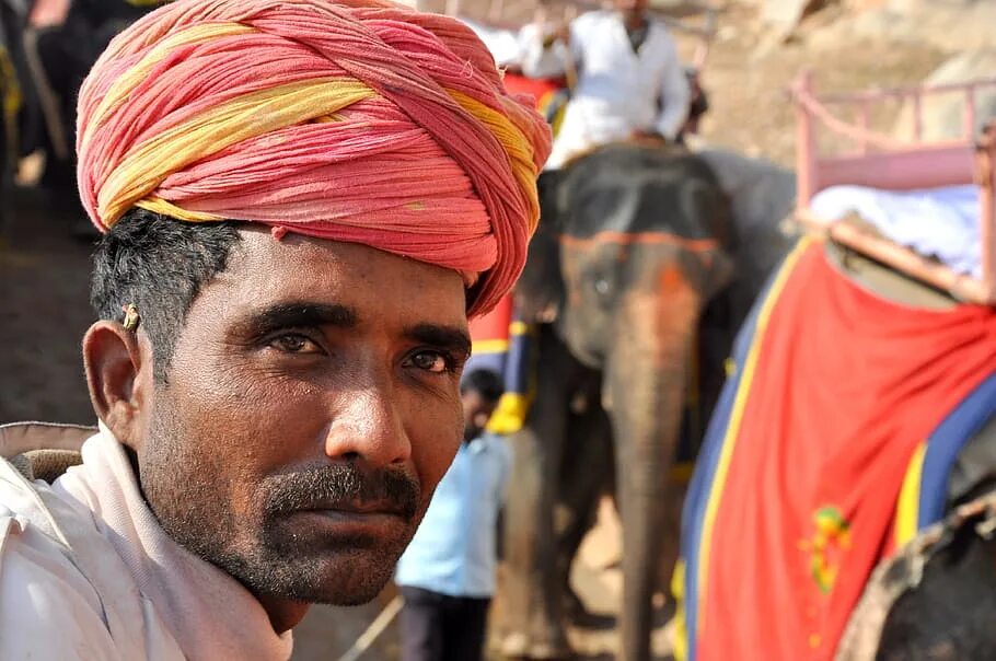 Индусы фото. Лицо индуса. Колоритный человек. Индия люди. Индусы внешность.