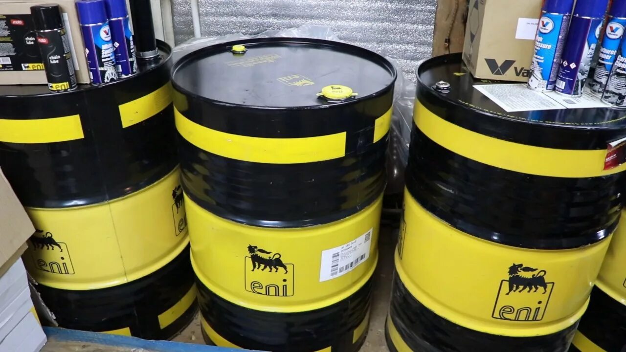 Как открыть бочку из под масла 200. Масло agip eni oso 100. eni гидравлическое масло 46. бочка масла 200 л eni. oil agip oso 46.