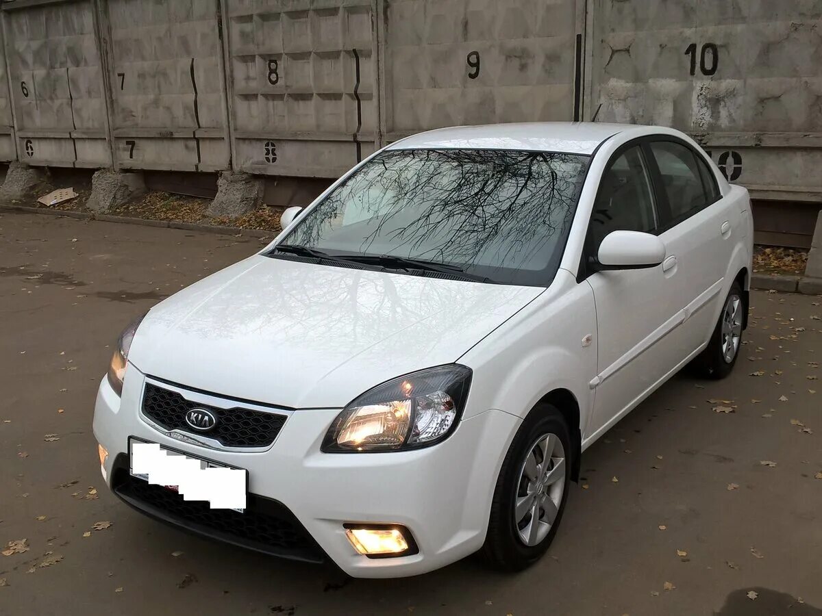 2010 2011 года. 2010 2011 года. Kia rio ii 2010. полуфинал лиги чемпионов. Toyota corolla 2011.