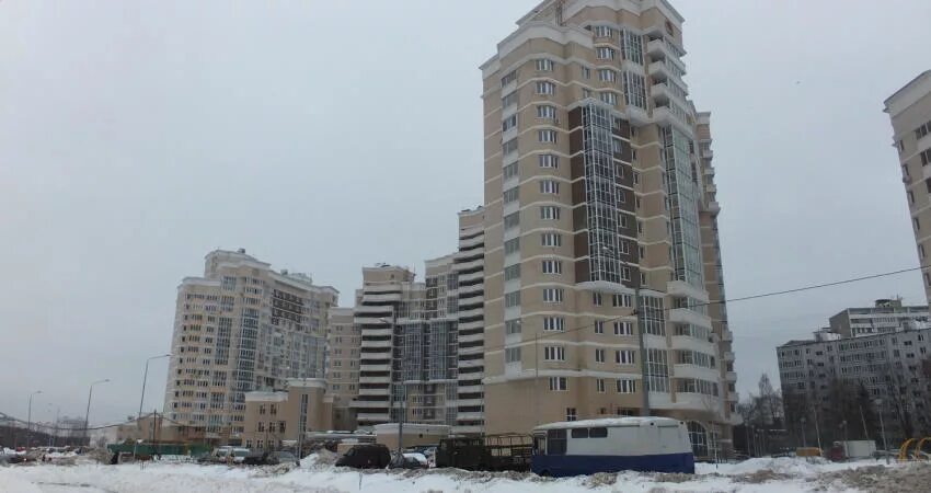 Строительный комплекс. Сельский дом в испании. Микрорайон теплый астрахань. Многоэтажный дом. Дом теплые края.