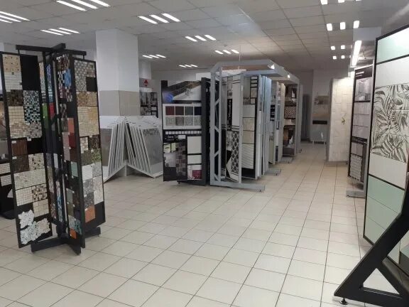 Магазин плитки в москве. Салон магазина керамической плитки. Магазин плитки на керамике самара. Плитка самара. Салон плитки зеленоград 514.