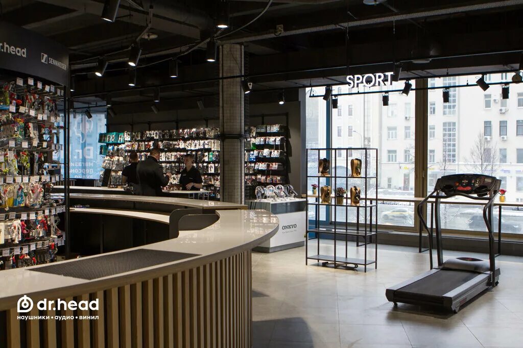 Dr head литейный 59. Head арбат. Магазин dr head арбат. Dr. Head магазин новый арбат.