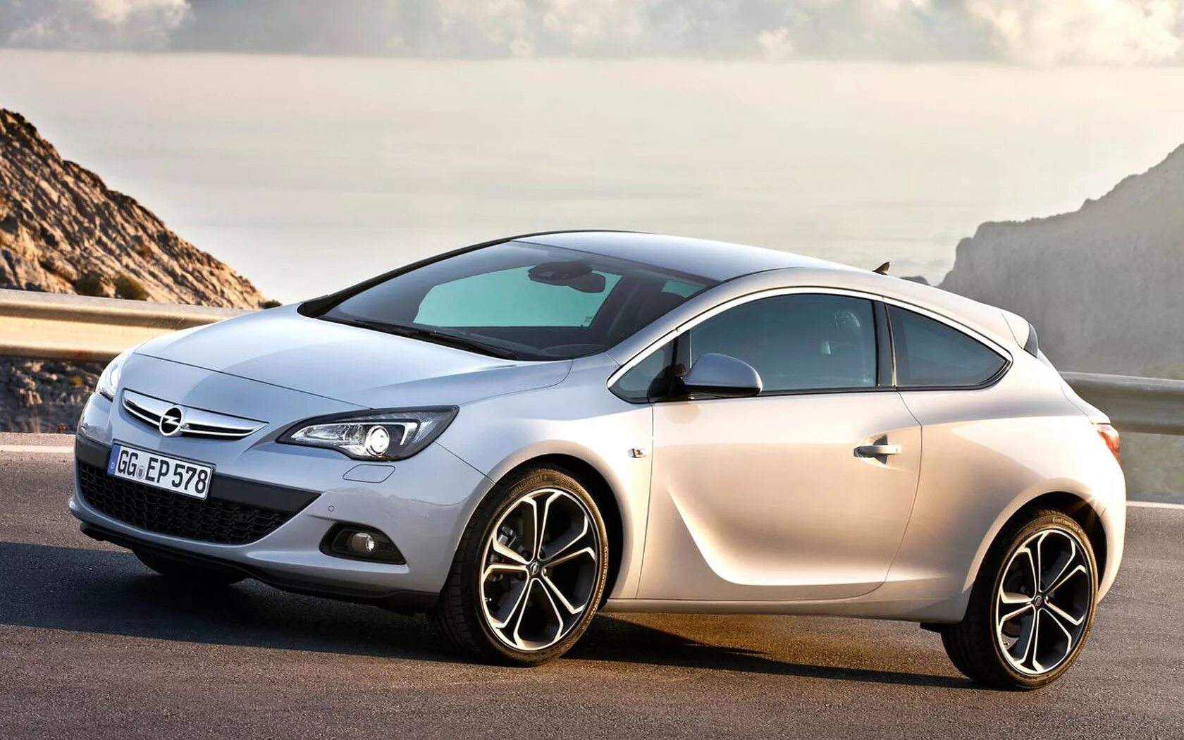 Opel работа. Opel Astra GTC 2017. Opel Astra GTC 2016. Opel Astra GTC 2018. Opel Astra GTC 2015.