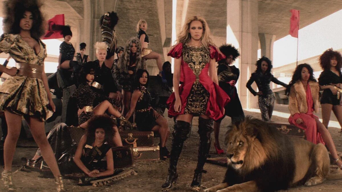 Run the world girls. Бейонсе who Run the World. Run the World girls Beyoncé. Beyonce Run the World girls.