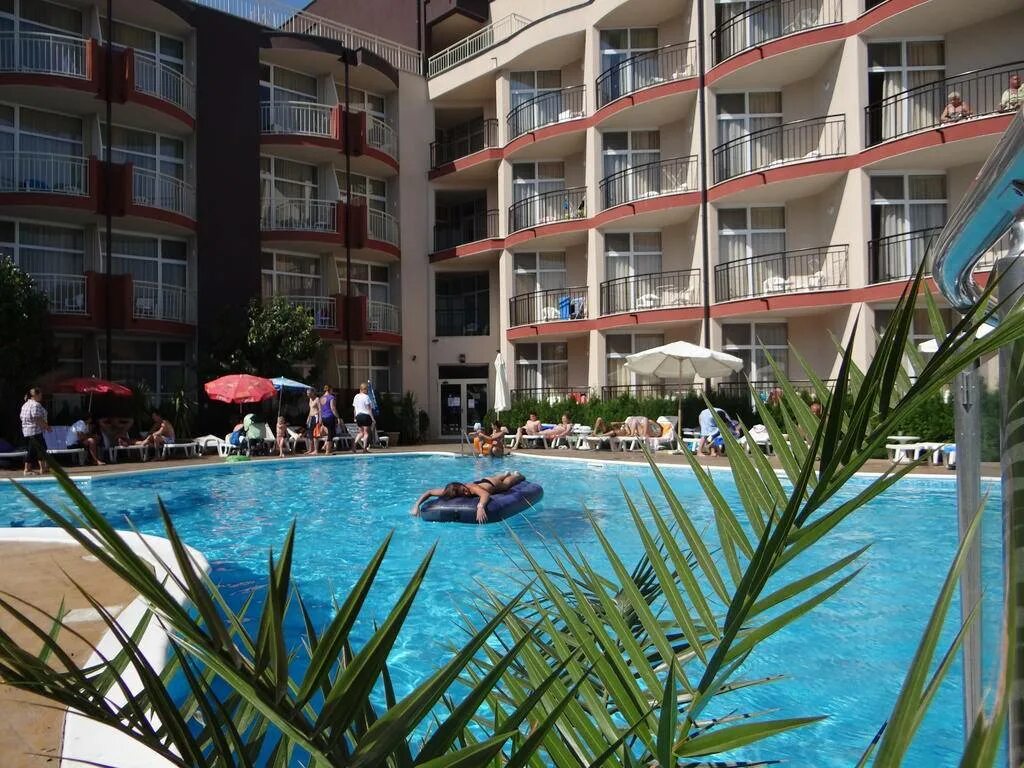 Astoria beach. Astoria beach. Astoria beach. Astoria beach hotel. Отель астория болгария пляж.