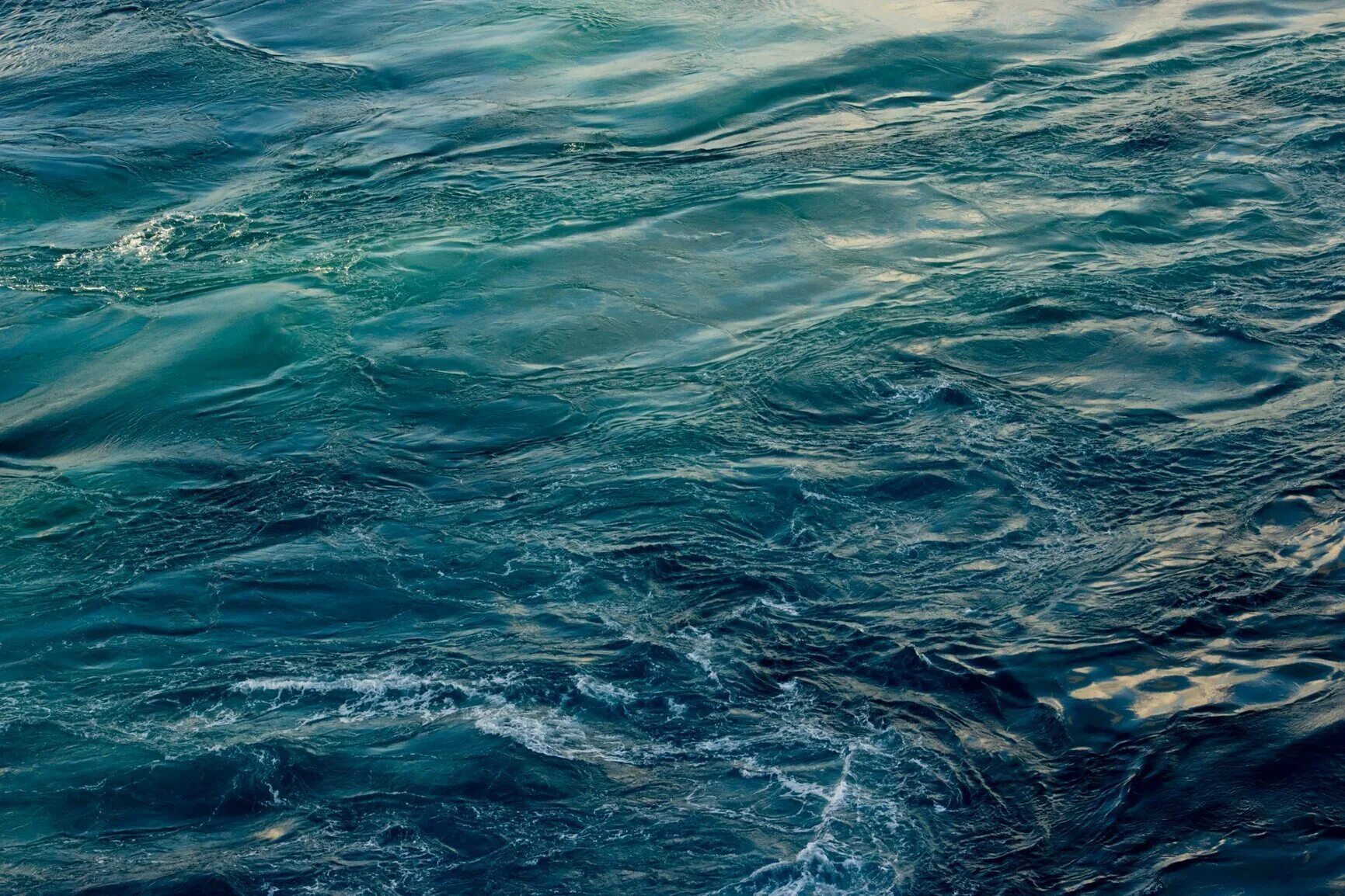 Интересные факты о пресных водах. Морская вода это смесь. Красивое море. Мальдивы лагуна риф. Пляж волна.
