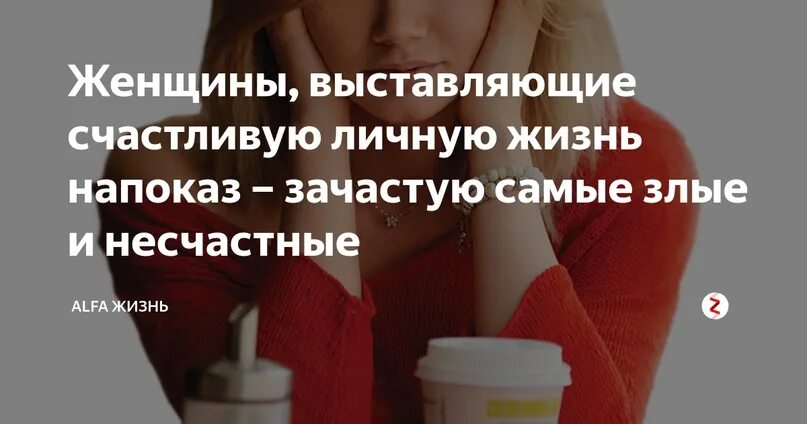 Привлекательная милашка выставляет напоказ вкусную писульку
