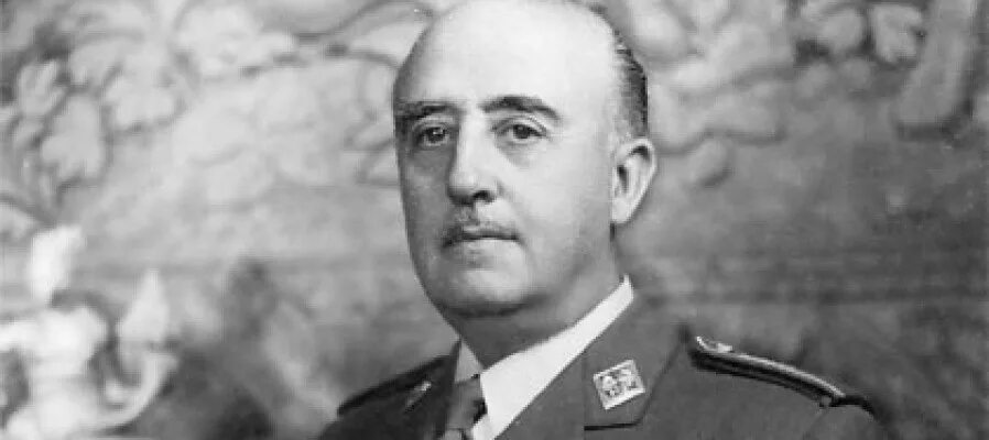 Генерал франко в испании. Franco vello пуховик. Франко вели. Франко велло одежда интернет магазин. Franco vello пальто.