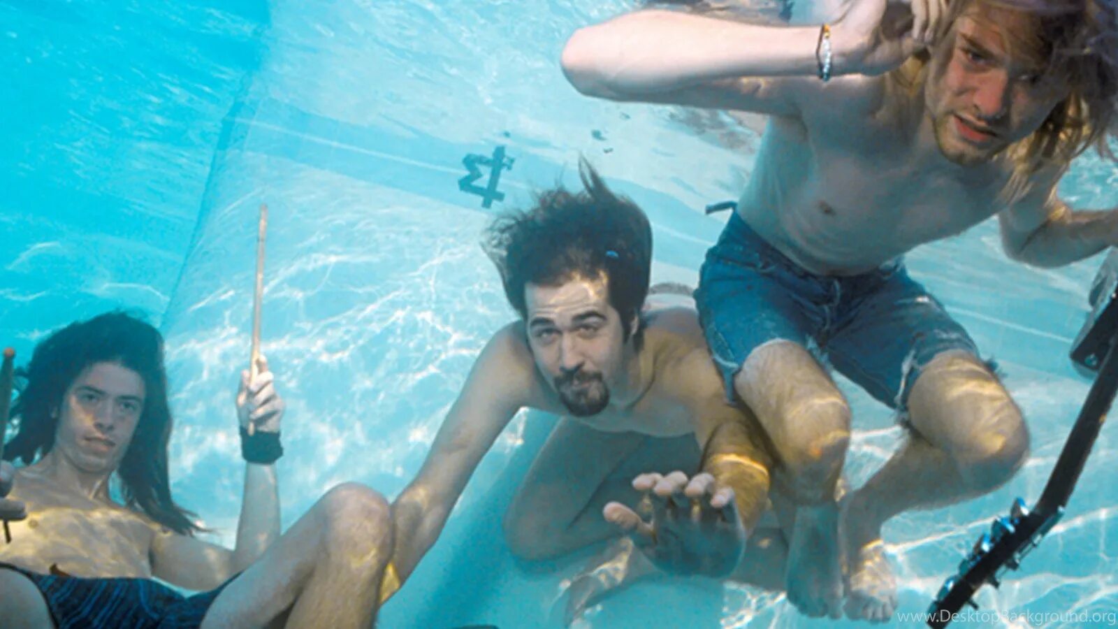 Группа Нирвана под водой. Nirvana "Nevermind". Nirvana в бассейне. Nirvana Nevermind обои. Nirvana territorial