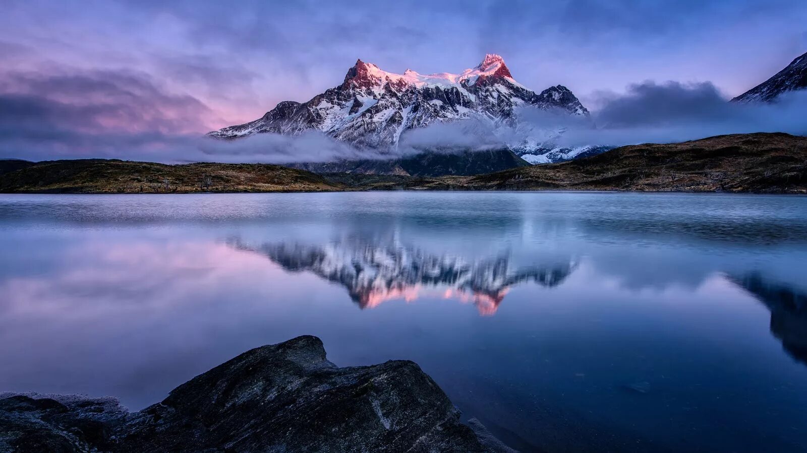 Фотографии размером 1024 2048 пикселей сохранили. Северная Патагония, Чили. Южная Патагония Чили. Национальный парк Торрес-дель-Пайне. Чили горы Патагония.