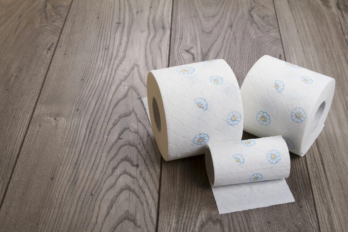 Квадратная туалетная бумага. Салфетки туалетная бумага. Деловая туалетная бумага. Туалетная бумага и бумажные полотенца